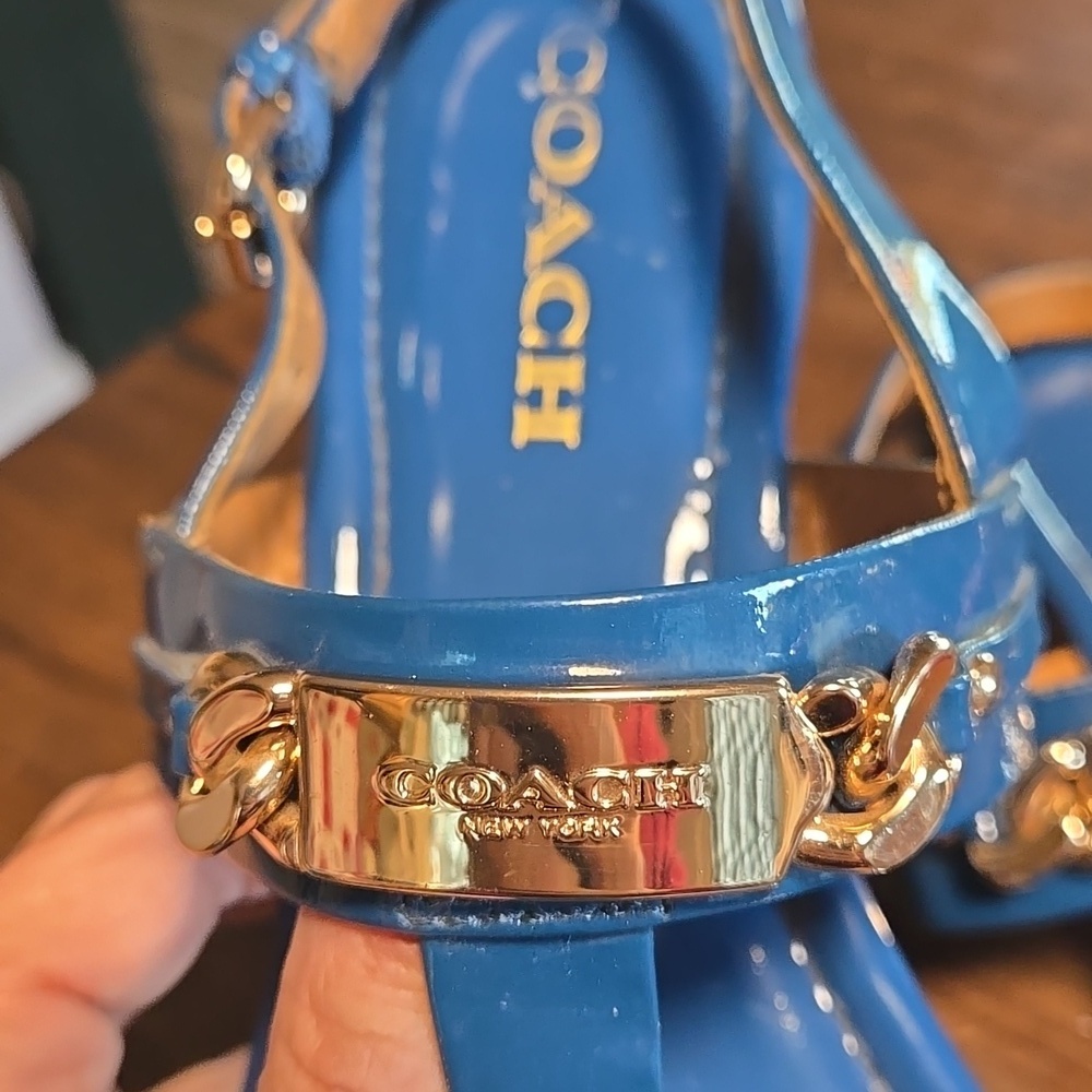 Coach Caterine Patent Leather Sandals Blue And Gold Logo Size 7 - Picture 6 of 9